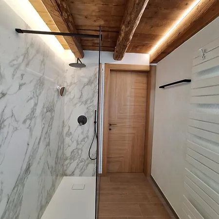A Un Passo Dal Cielo アパート ロレンツァーゴ・ディ・カドーレ